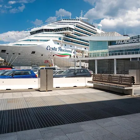 Luxury Cruises At 1 Min Wifi - Free Park Savona